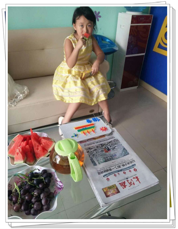 易視界小客戶在吃著可口的點心