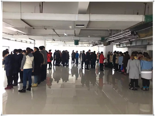 易視界軍團早會進行中