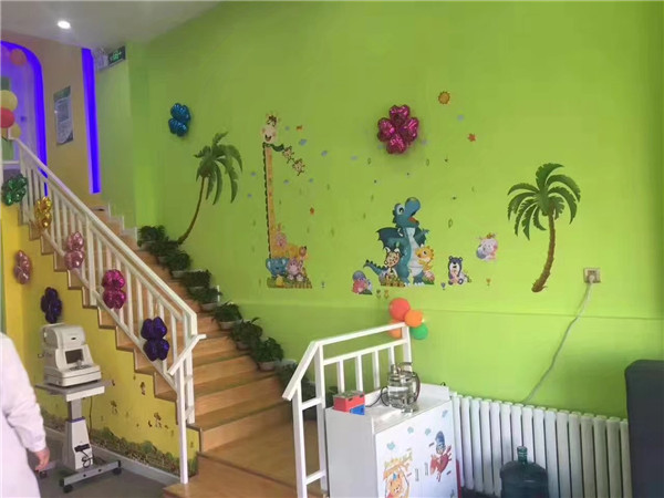 易視界幸福小學店店內環(huán)境