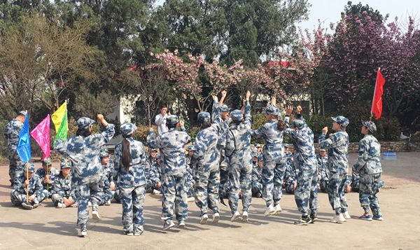 充滿(mǎn)激情的易視界團(tuán)隊(duì)