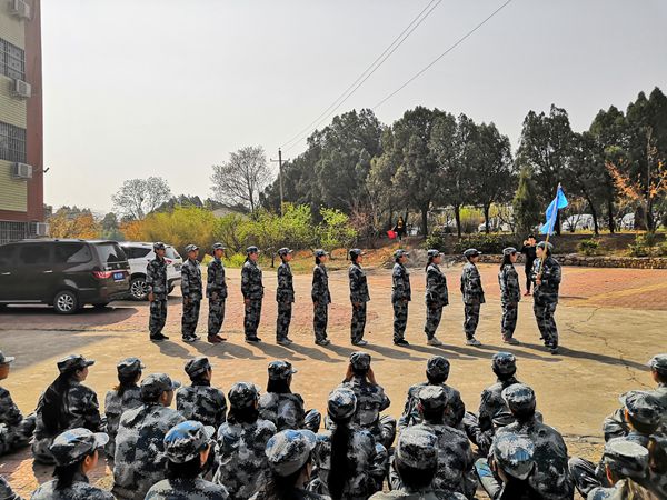 充滿(mǎn)激情的易視界團(tuán)隊(duì)