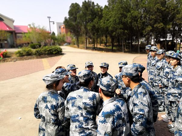 充滿(mǎn)激情的易視界團(tuán)隊(duì)