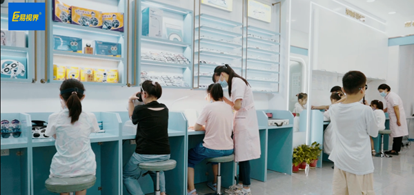 視力矯正加盟店加盟哪家好？我選擇易視界的幾大理由