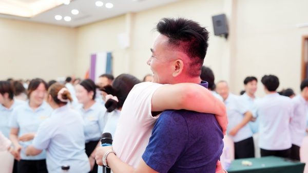 易視界2025年7月嘉獎(jiǎng)會(huì)暨8月啟動(dòng)大會(huì)精彩瞬間