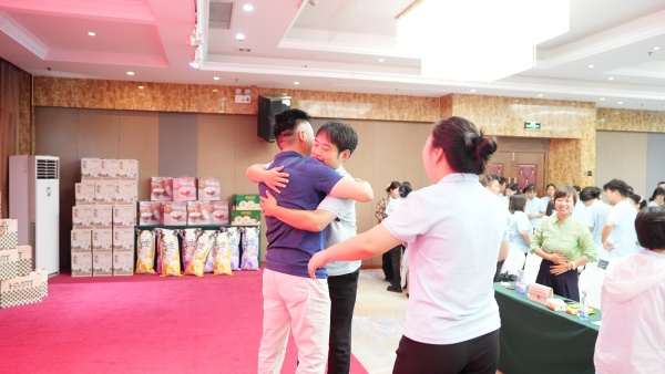 易視界2025年8月嘉獎會暨9月啟動大會精彩圖集