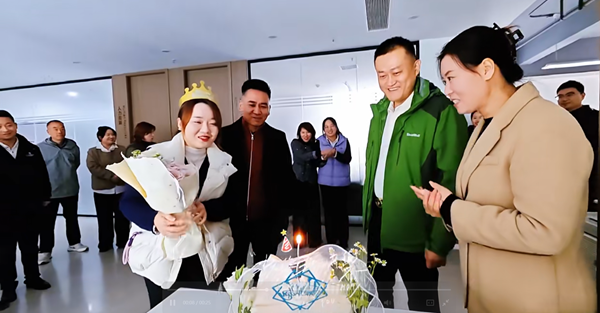 易家人，易起行，易輩子 | 易視界溫暖相伴，共赴最美青春時(shí)光