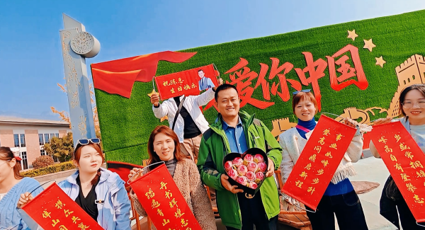 易家人，共歡辰 | 易視界團建邂逅生辰，快樂與溫暖加倍！