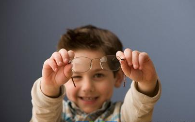 孩子近視后不戴眼鏡度數(shù)會不會加深